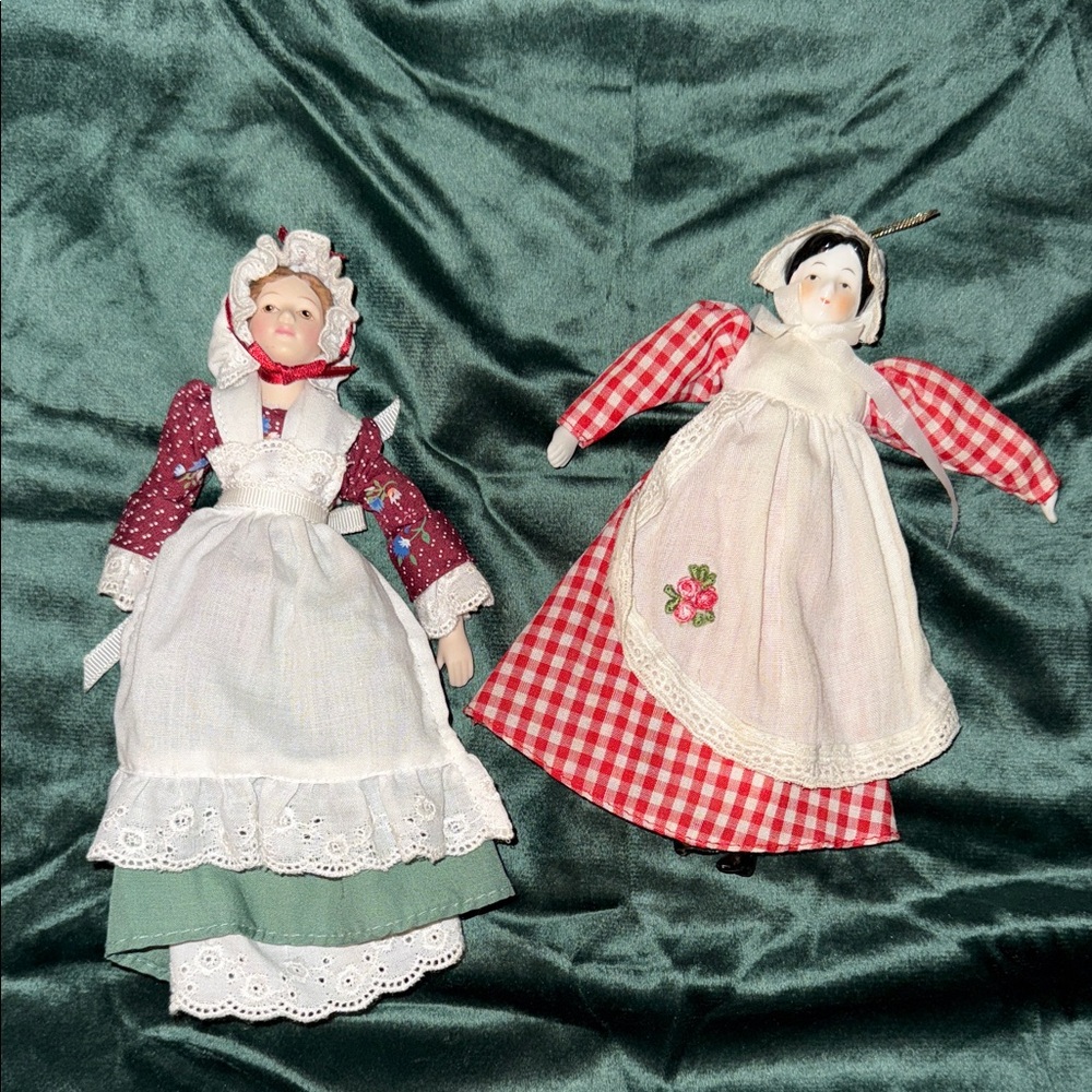 Pair of vintage Avon mini porcelain dolls